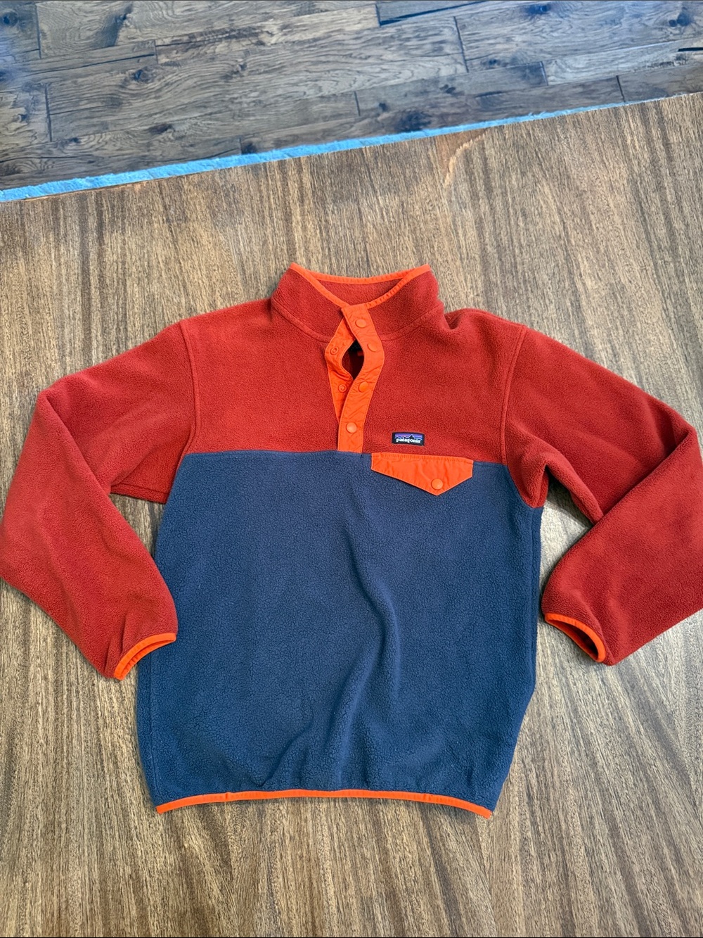 Patagonia synchilla rusty red and Navy Kids Snap-Front Fleece Pullover